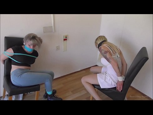 ❤️ Viciado / amarrado e amordaçado / donzela em apuros Porno vídeo em pt-br.goodseller.top ❌❤
